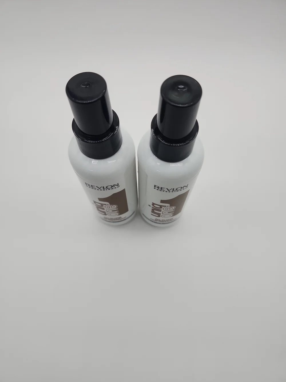 Revlon Uniq One All-In-One Hair Treatment Spray — White and Brown